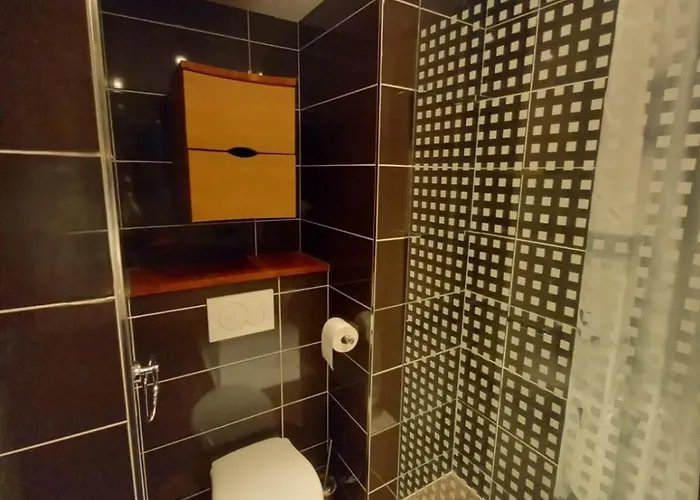 Le 100 South - Les Neves,